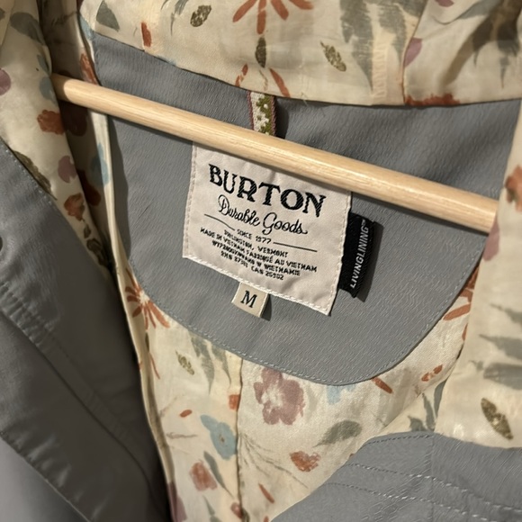 Burton lightweight Parka - Picture 3 of 5